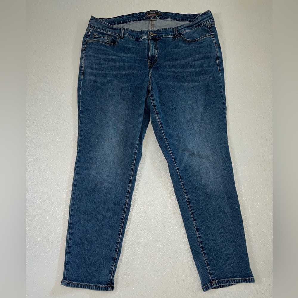 Torrid Boyfriend Straight Vintage Womens Stretch Mid-Rise Jean Size 22R - Picture 7 of 10